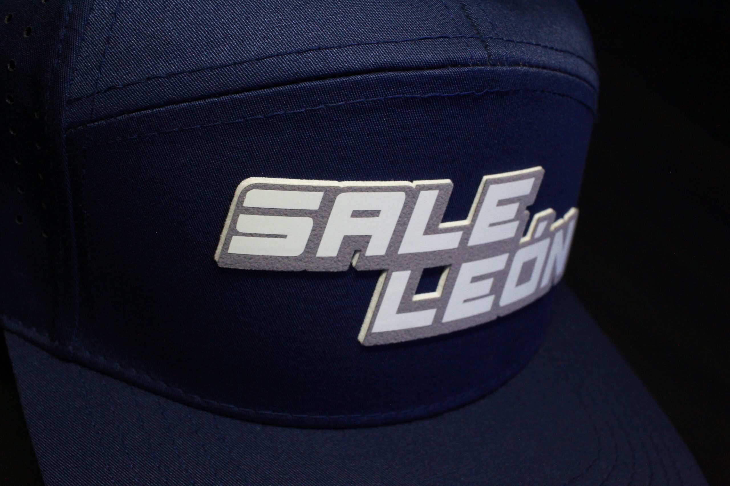 Romantico Viajero+Sale león+3 Regalos - Gorro U de Chile 3D Brilla en la oscuridad - Imagen 5
